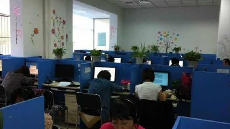 选择咨询顾问或财务顾问，关键在于企业自身的需求和项目的特点。以下是一些选择标准：